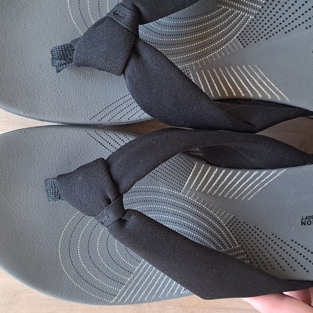 Clarks Cloudsteppers Cushion Soft Flip Flop Comfort Supportive Slides Sandals - Picture 3 of 11